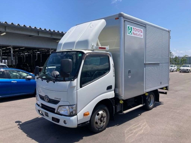 TOYOTA DYNA 2019