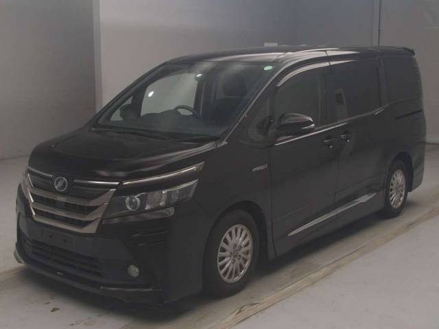 TOYOTA VOXY 2014