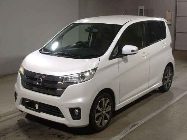 NISSAN DAYZ 2015
