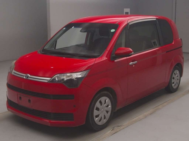 TOYOTA SPADE 2016