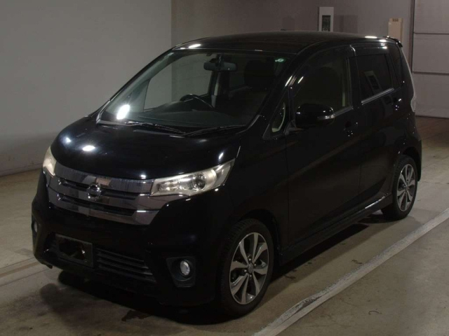 NISSAN DAYZ 2013