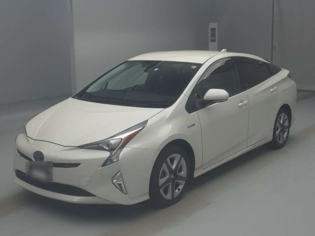 TOYOTA PRIUS 2016
