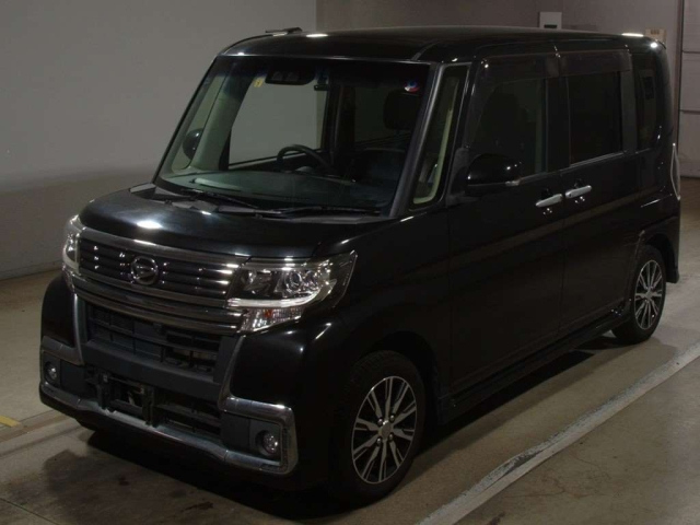 DAIHATSU TANTO 2018