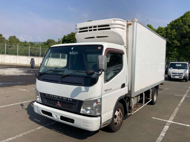 MITSUBISHI CANTER 2010