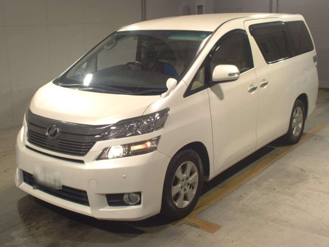 TOYOTA VELLFIRE 2013