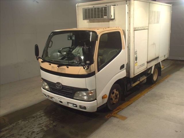 TOYOTA DYNA 2009
