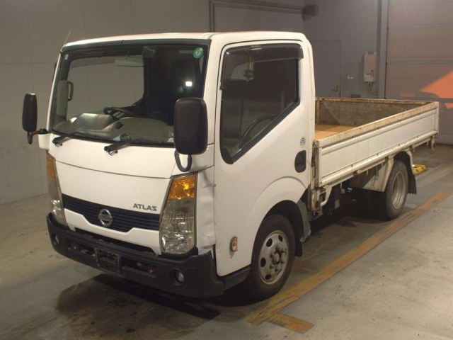 NISSAN ATLAS 2011