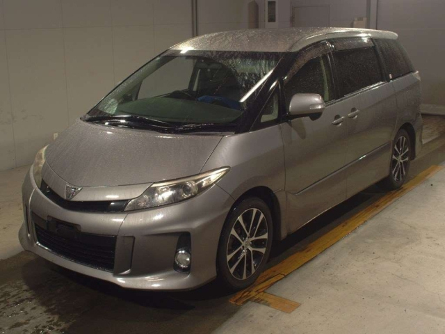 TOYOTA ESTIMA 2013
