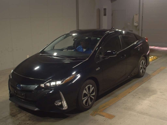 TOYOTA PRIUS PHV 2021