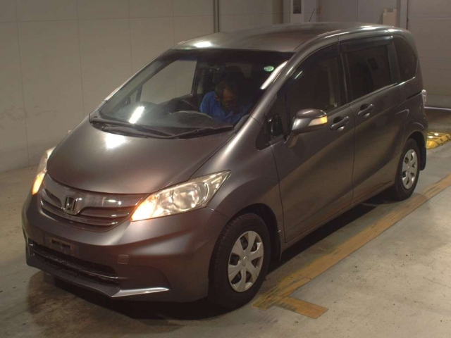 HONDA FREED 2012