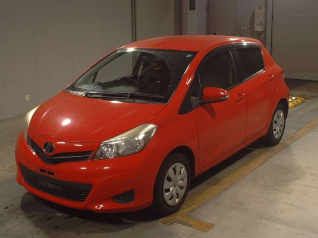TOYOTA VITZ 2012