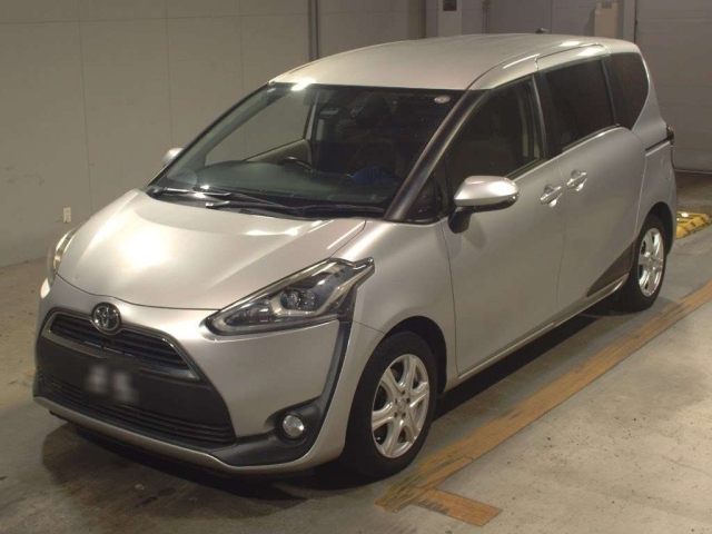 TOYOTA SIENTA 2016