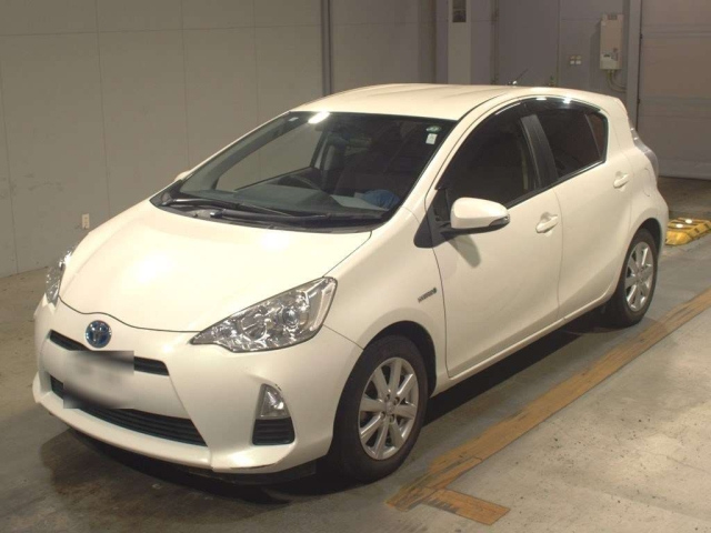 TOYOTA AQUA 2014