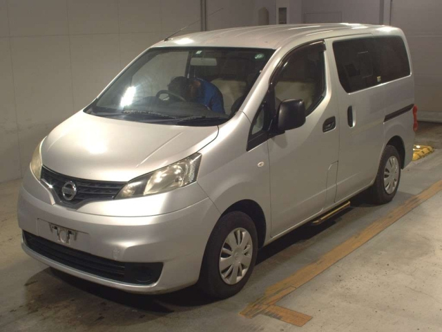 NISSAN NV200 2017