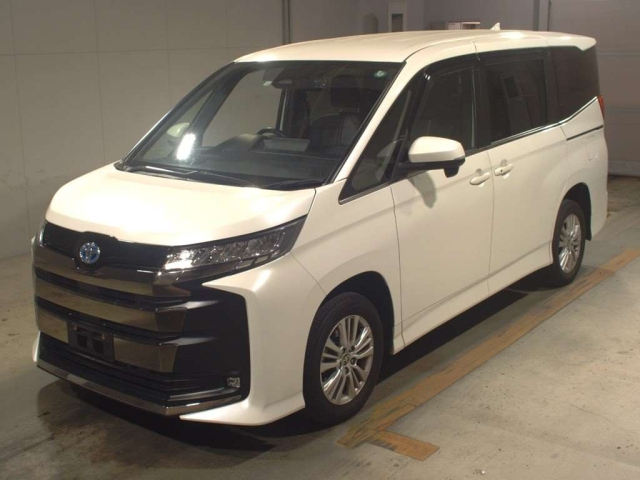 TOYOTA NOAH 2022