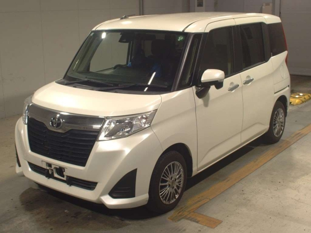 TOYOTA ROOMY 2018