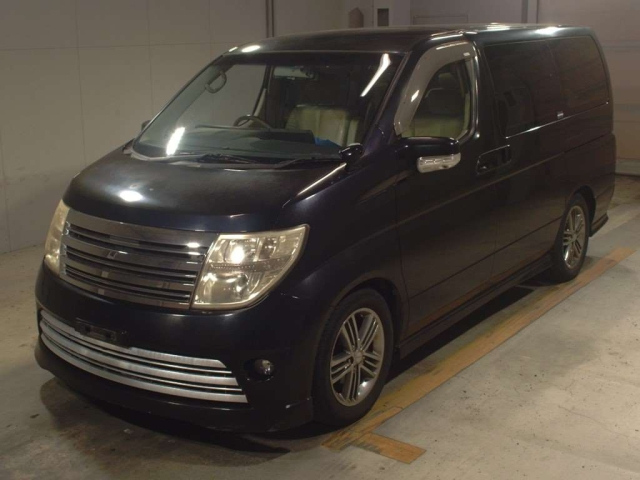 NISSAN ELGRAND