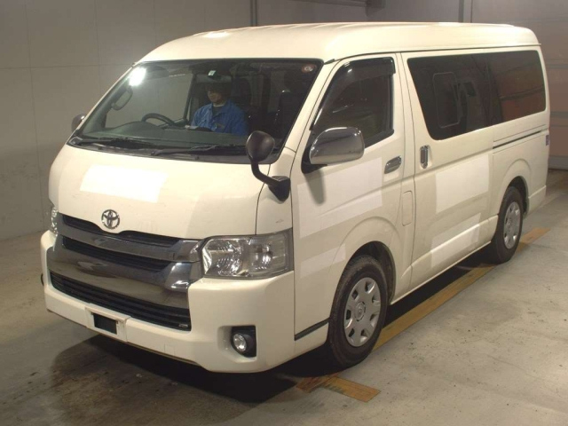 TOYOTA HIACE 2014