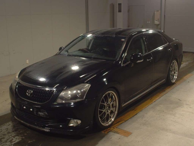 TOYOTA CROWN 2010