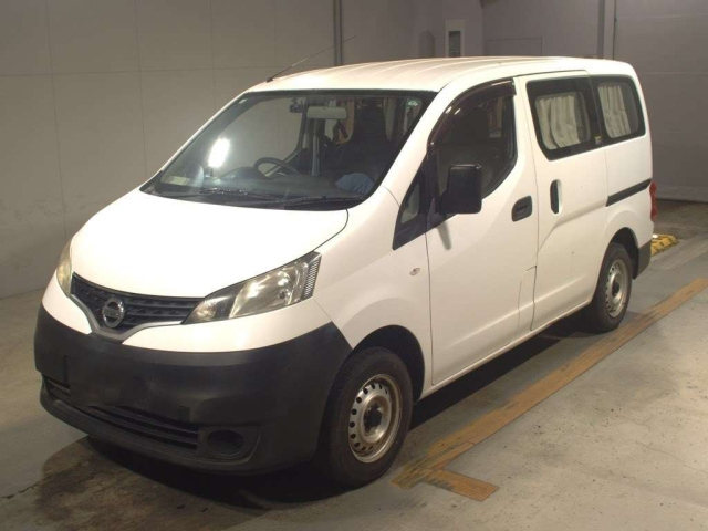 NISSAN NV200 2018