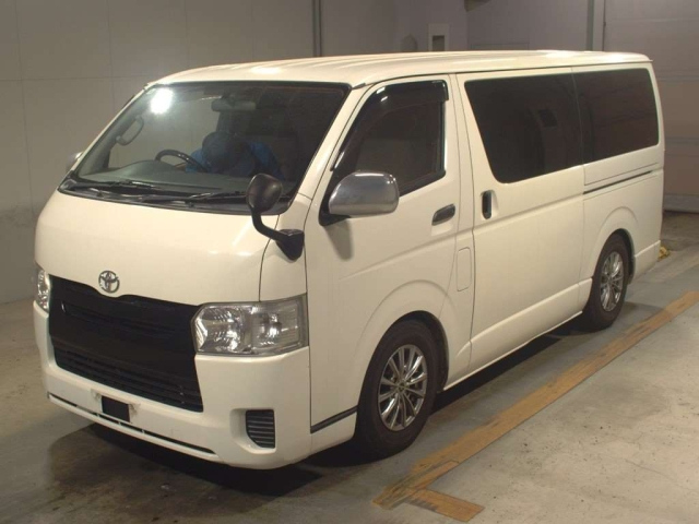 TOYOTA HIACE VAN 2014