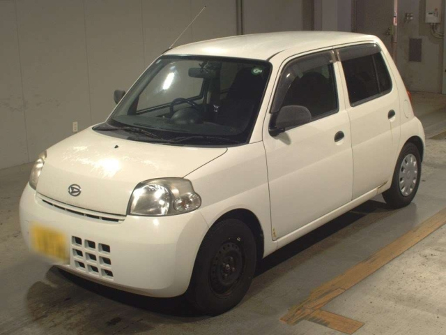 DAIHATSU ESSE 2011