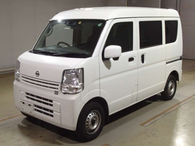 NISSAN CLIPPER VAN