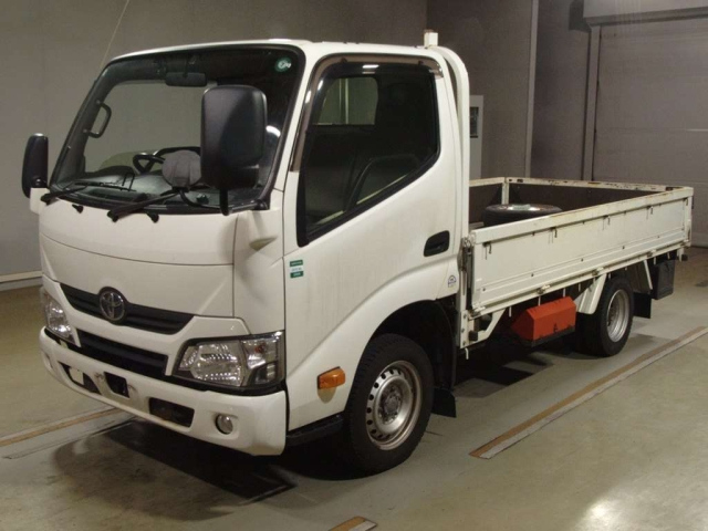 TOYOTA DYNA 2020
