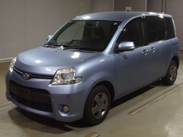 TOYOTA SIENTA 2011