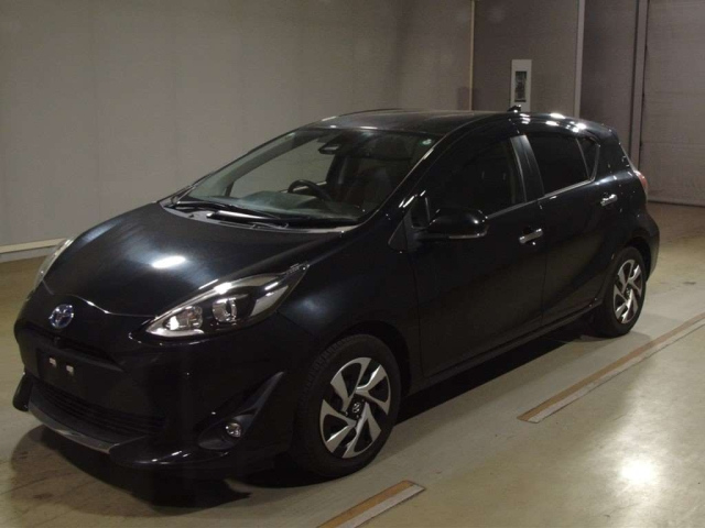 TOYOTA AQUA 2020