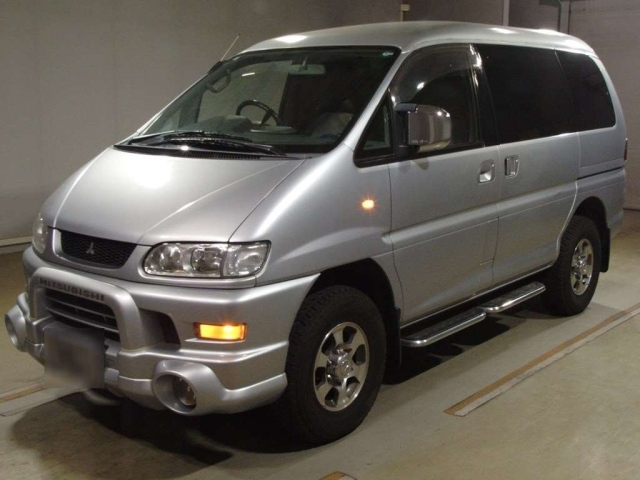MITSUBISHI DELICA 2005