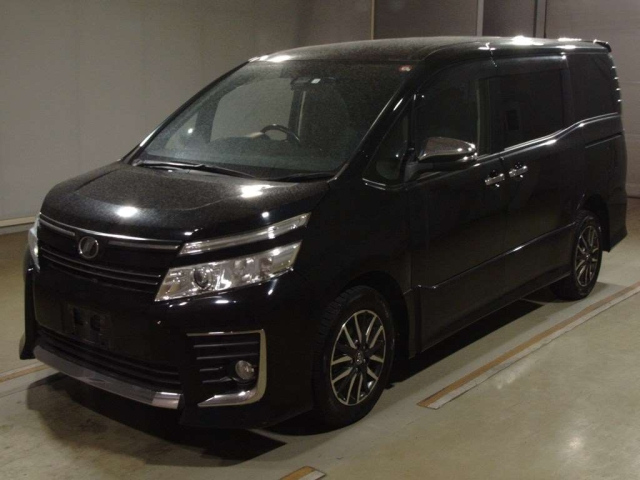 TOYOTA VOXY 2016