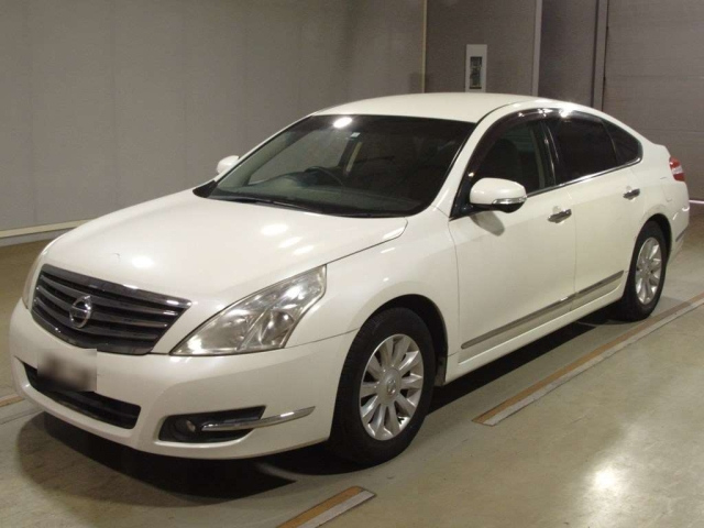 NISSAN TEANA 2010