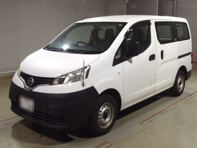 NISSAN NV200 2019