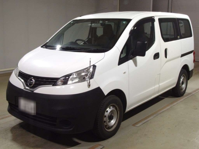 NISSAN NV200 2019