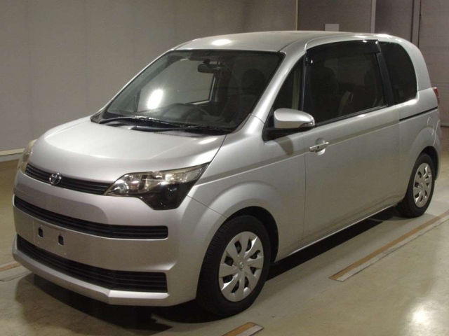 TOYOTA SPADE 2012