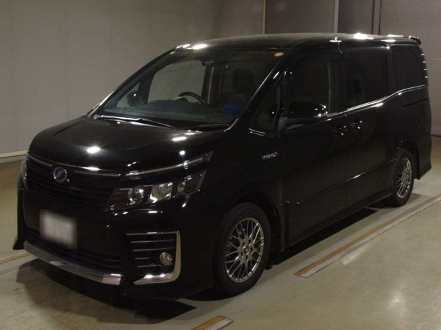 TOYOTA VOXY 2016