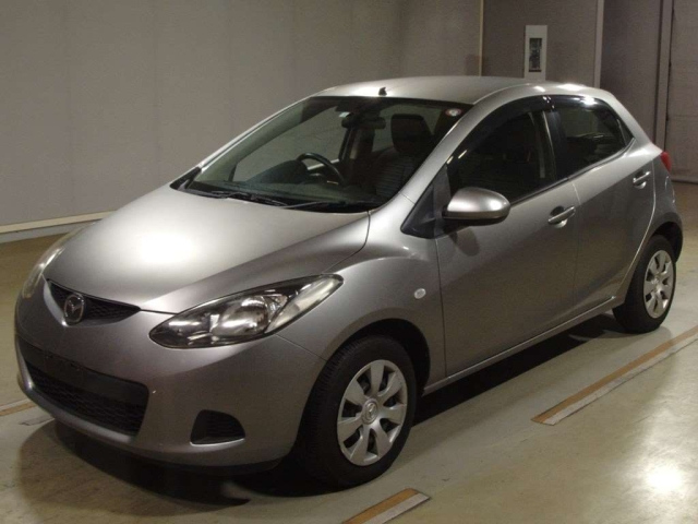 MAZDA DEMIO 2010