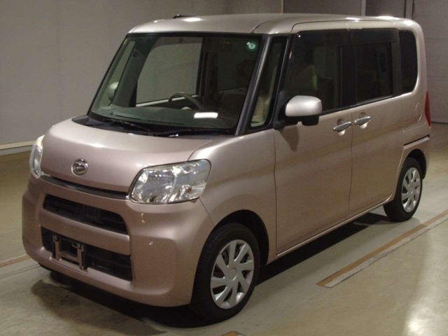 DAIHATSU TANTO 2014