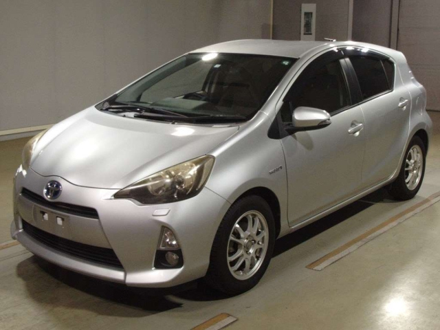 TOYOTA AQUA 2012