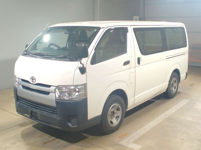 TOYOTA HIACE VAN