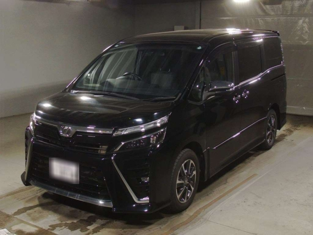 TOYOTA VOXY 2019
