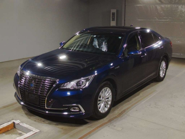 TOYOTA CROWN 2018