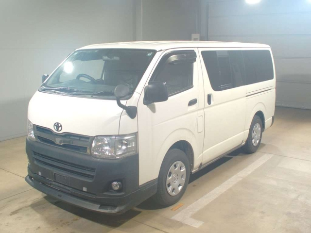 TOYOTA HIACE VAN 2012