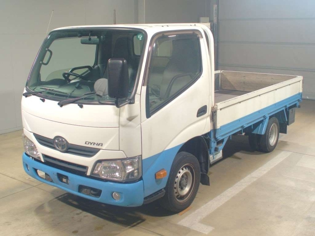 TOYOTA DYNA 2019