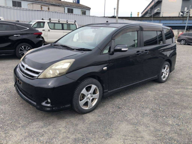 TOYOTA ISIS