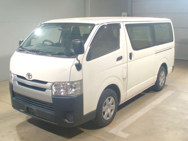 TOYOTA HIACE VAN 2014