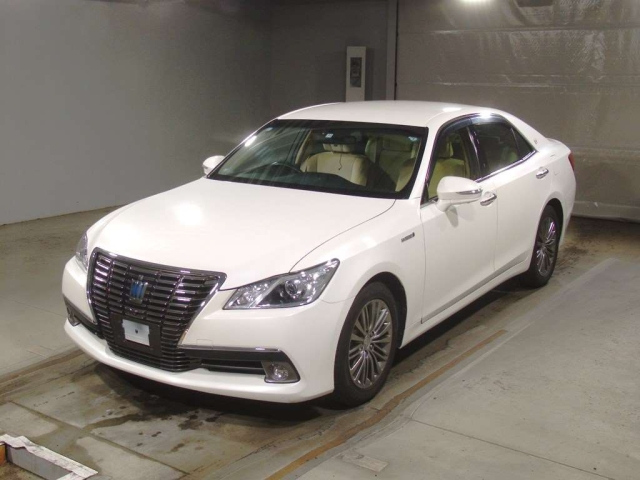 TOYOTA CROWN 2013