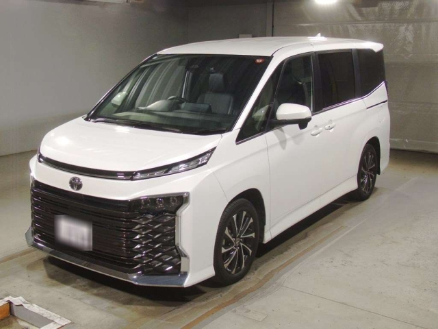 TOYOTA VOXY 2024