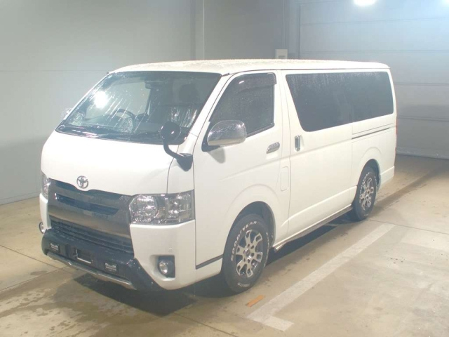 TOYOTA REGIUS ACE VAN